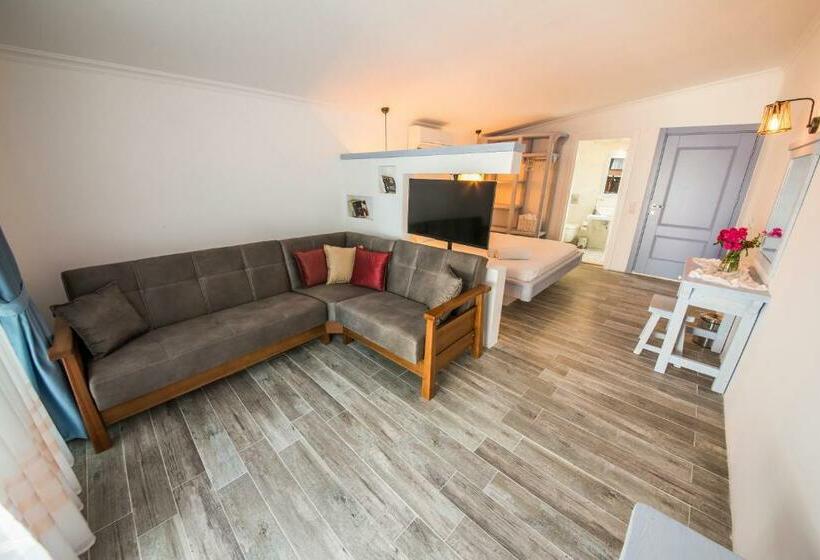 Ceylan Boutique House