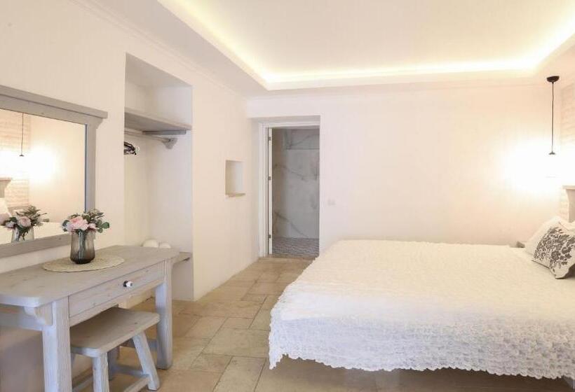 Ceylan Boutique House