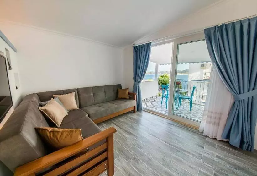Ceylan Boutique House