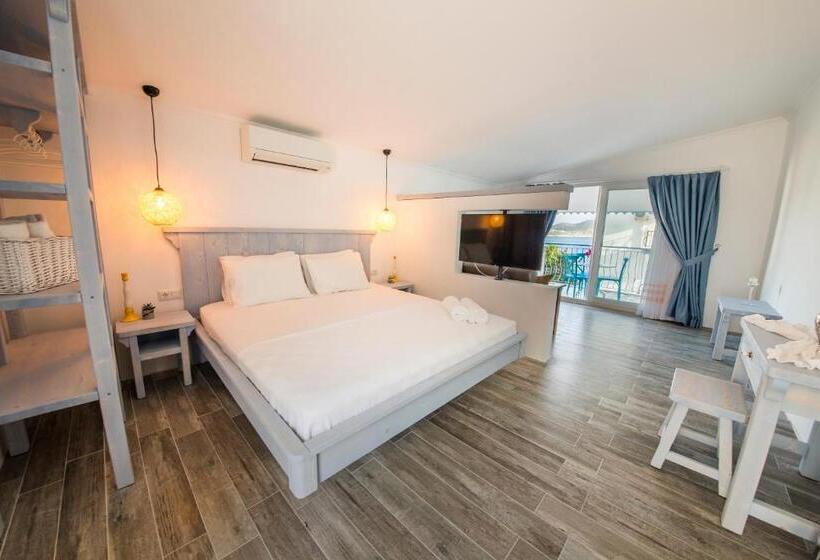 Ceylan Boutique House