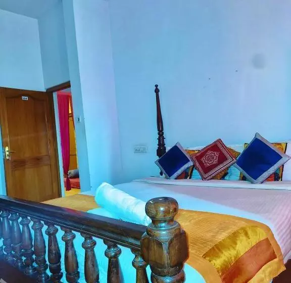 ペンション Desert Moon