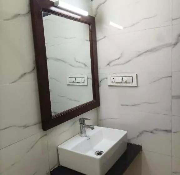 ペンション Desert Moon