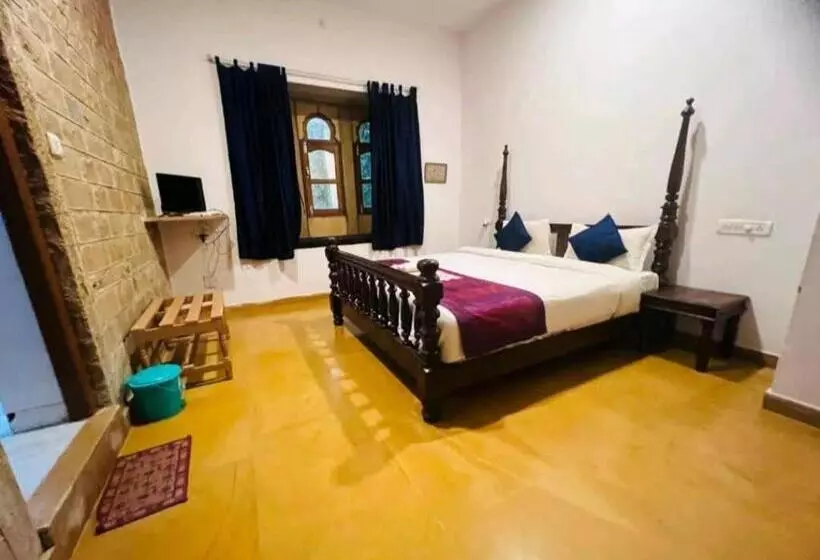 ペンション Desert Moon