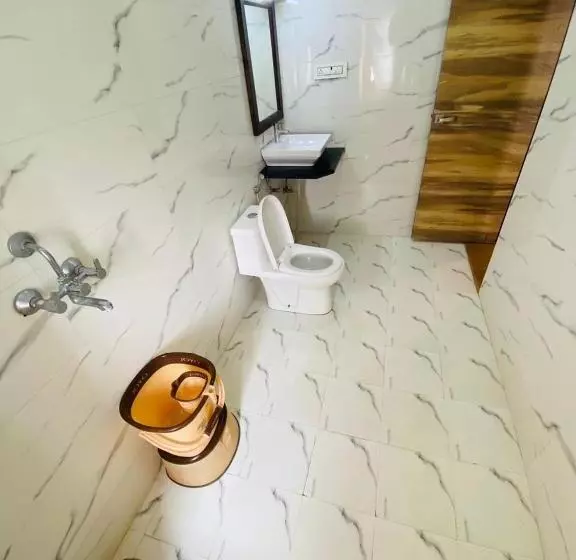 ペンション Desert Moon