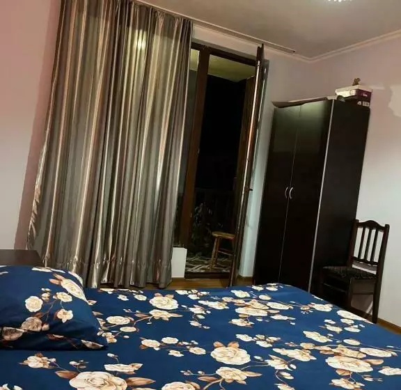 پانسیون Nia S Guesthouse