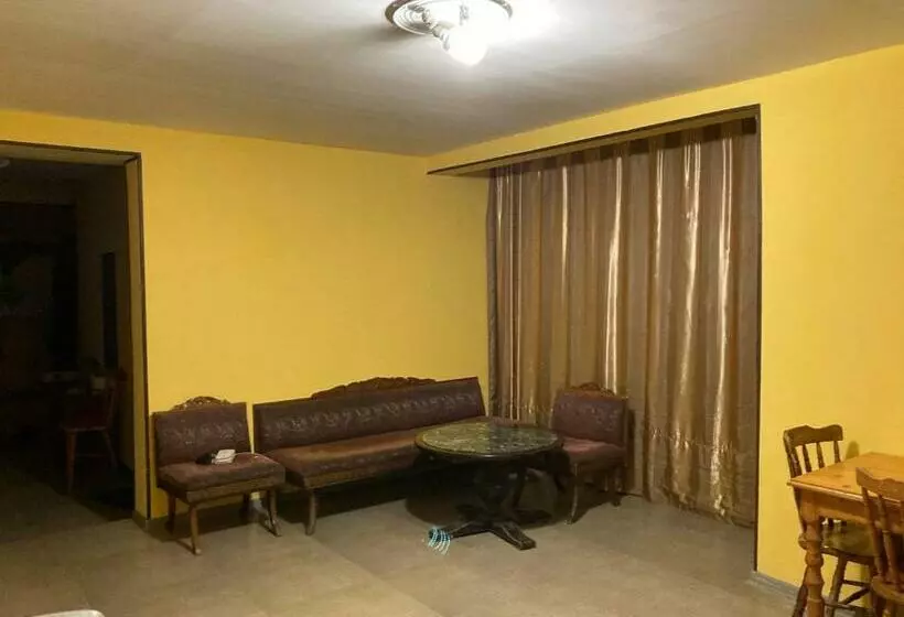 پانسیون Nia S Guesthouse