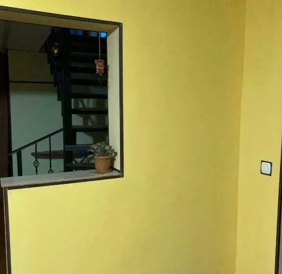 پانسیون Nia S Guesthouse