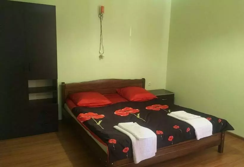 پانسیون Nia S Guesthouse