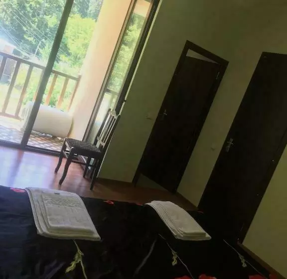 پانسیون Nia S Guesthouse