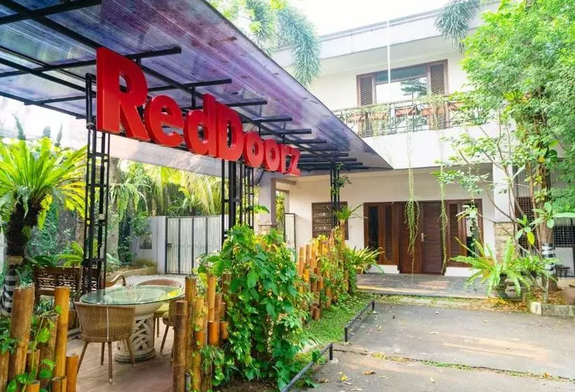 ペンション Reddoorz Plus Near One Bell Park Avenue