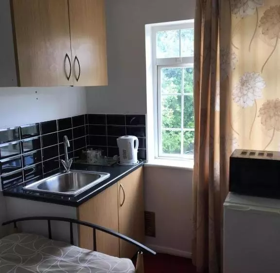ペンション Hatfield Save Money Rooms   10over10 For Price!