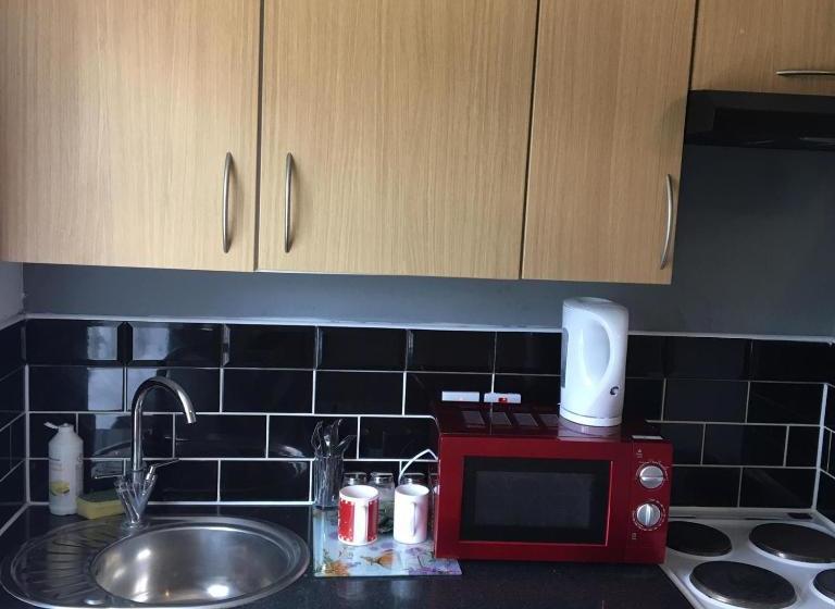 بنسيون Hatfield Save Money Rooms   10over10 For Price!