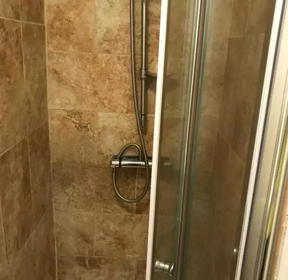 ペンション Hatfield Save Money Rooms   10over10 For Price!