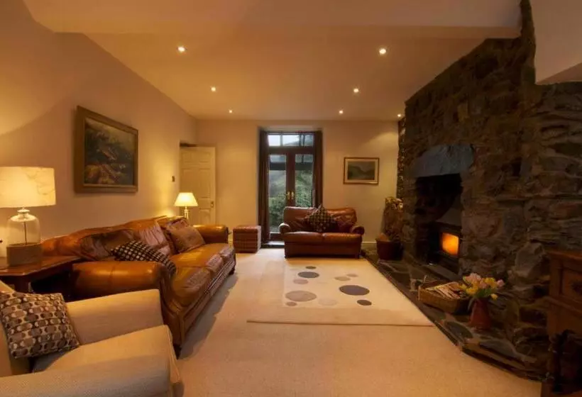 Majatalo Dolffanog Fawr