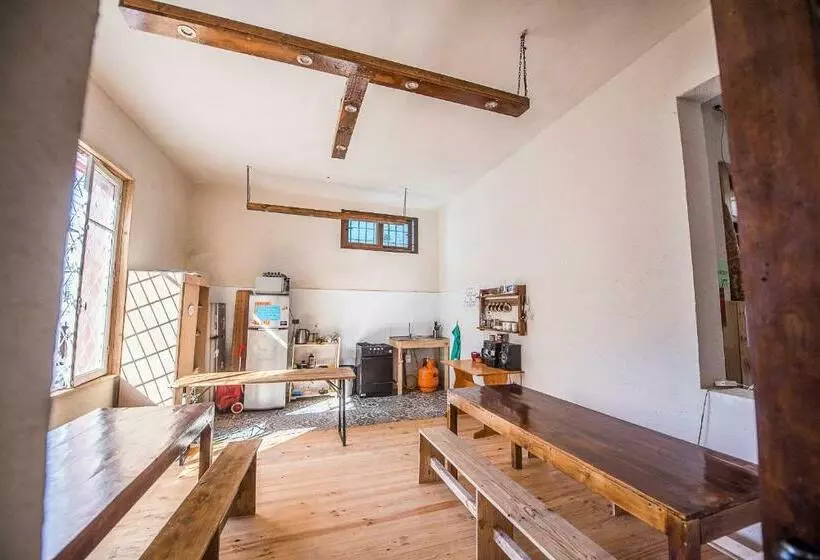 پانسیون Hostal Licanantay