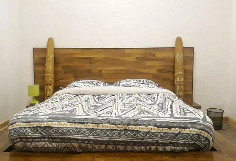 پانسیون Hostal Licanantay