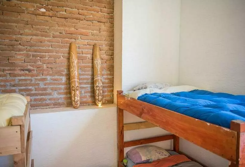 پانسیون Hostal Licanantay