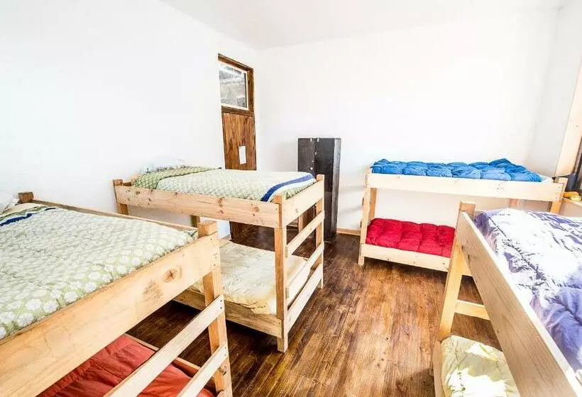 پانسیون Hostal Licanantay