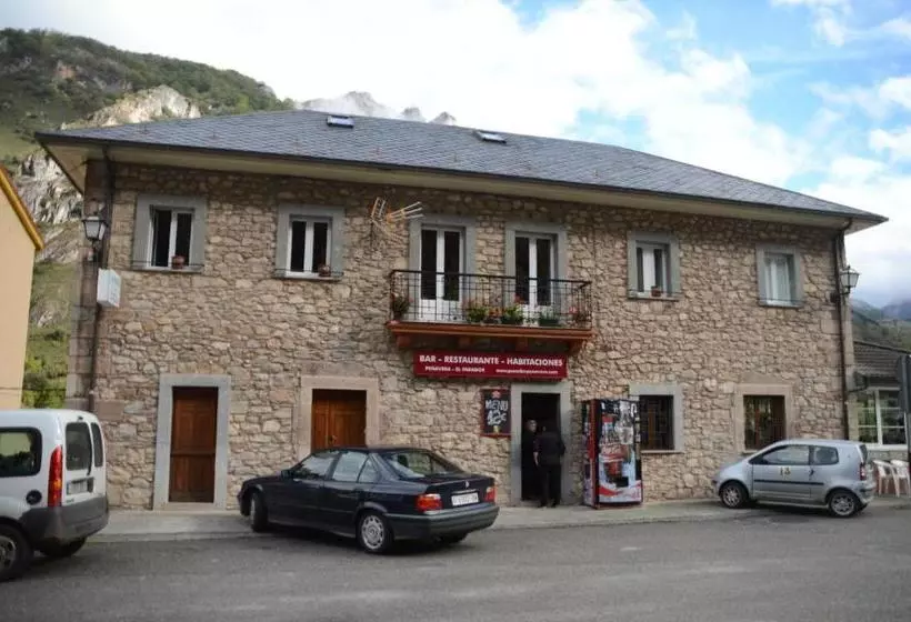 پانسیون Hostal Parador Peñavera