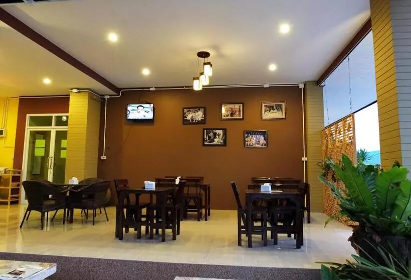 ペンション Karnmanee Place