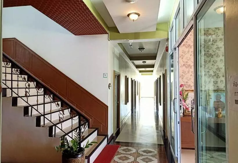 ペンション Karnmanee Place