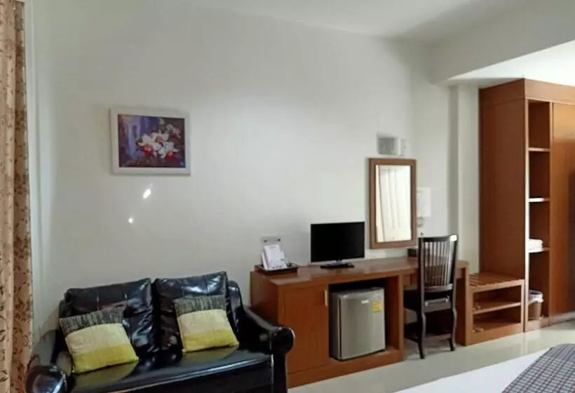 ペンション Karnmanee Place