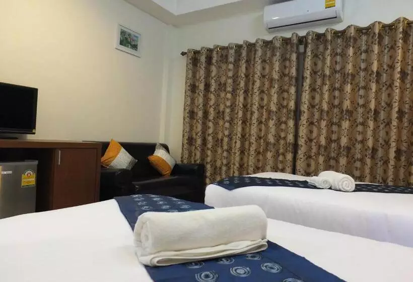 ペンション Karnmanee Place