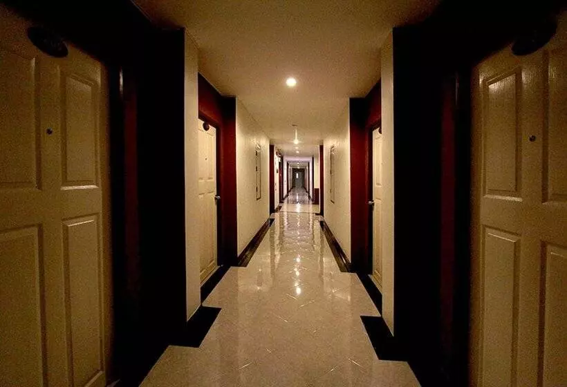 ペンション Karnmanee Place