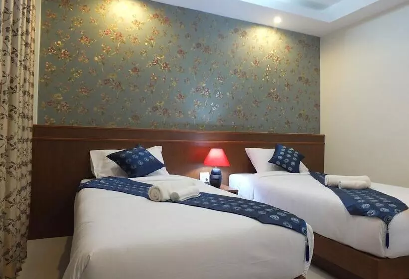 ペンション Karnmanee Place