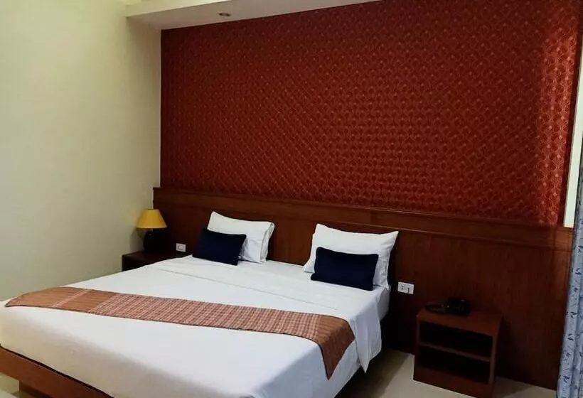 ペンション Karnmanee Place