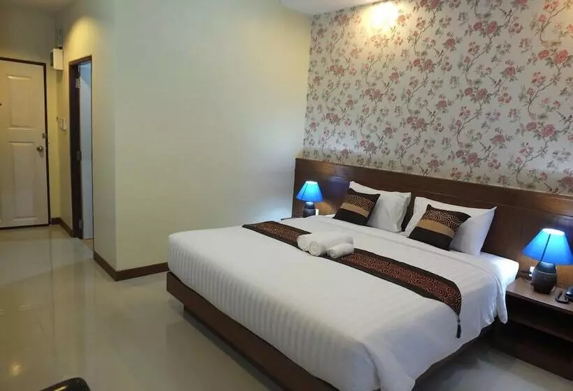 ペンション Karnmanee Place