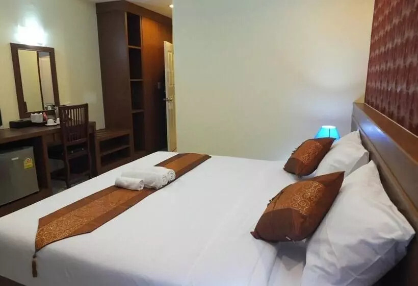 ペンション Karnmanee Place