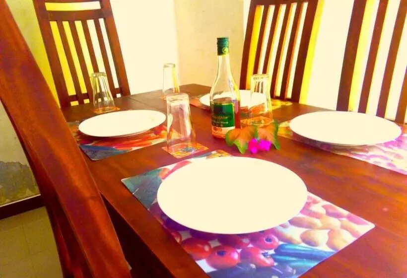 پانسیون Osheen Family Guest House