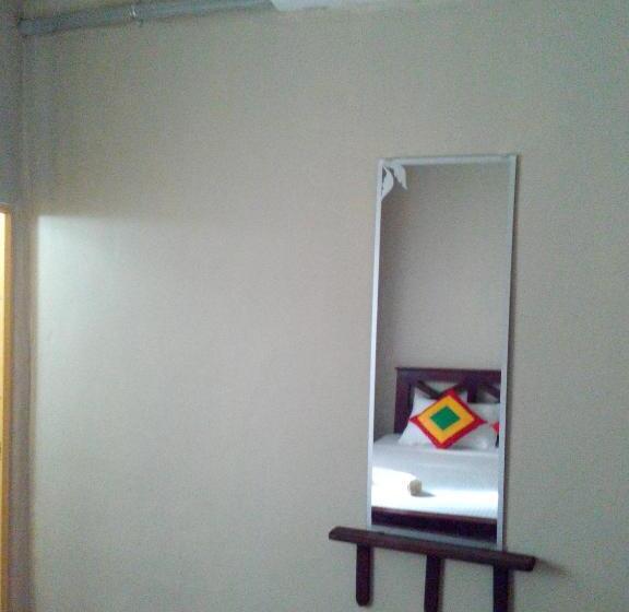 بنسيون Osheen Family Guest House