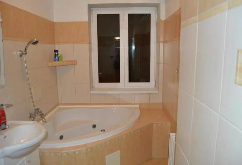 Majatalo Penzion Paradise