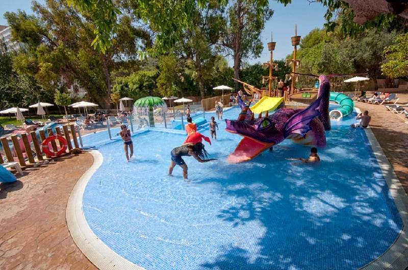 Hotel Beach Club Font De Sa Cala