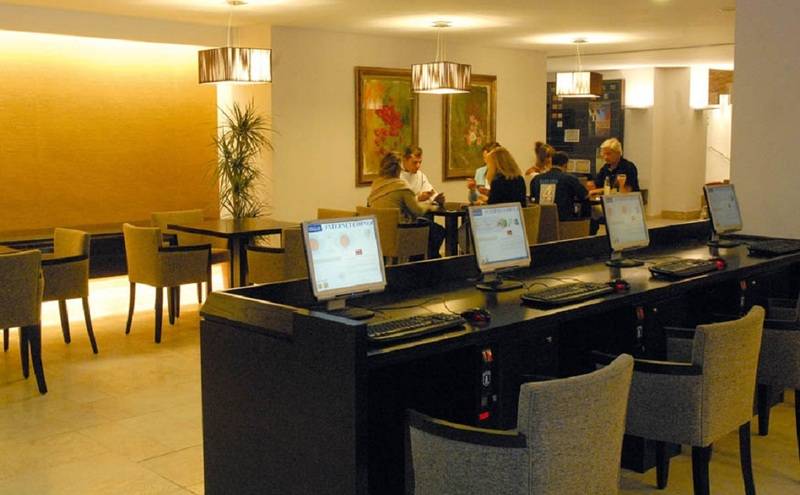 Hotel Beach Club Font De Sa Cala