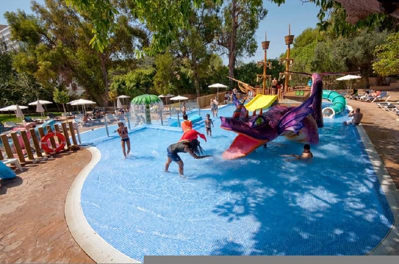 Hotel Beach Club Font De Sa Cala