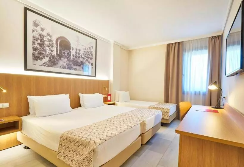 هتل Exe Ciudad De Cordoba