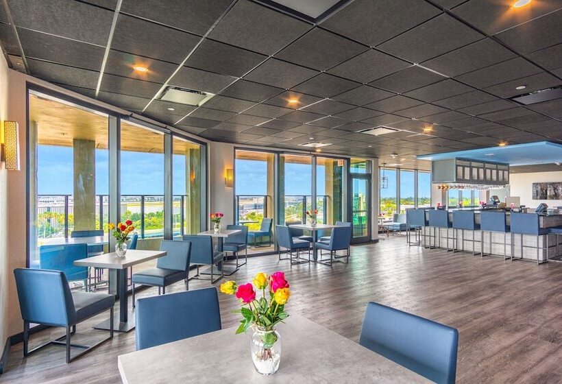 هتل Holiday Inn Miami International Airport, An Ihg