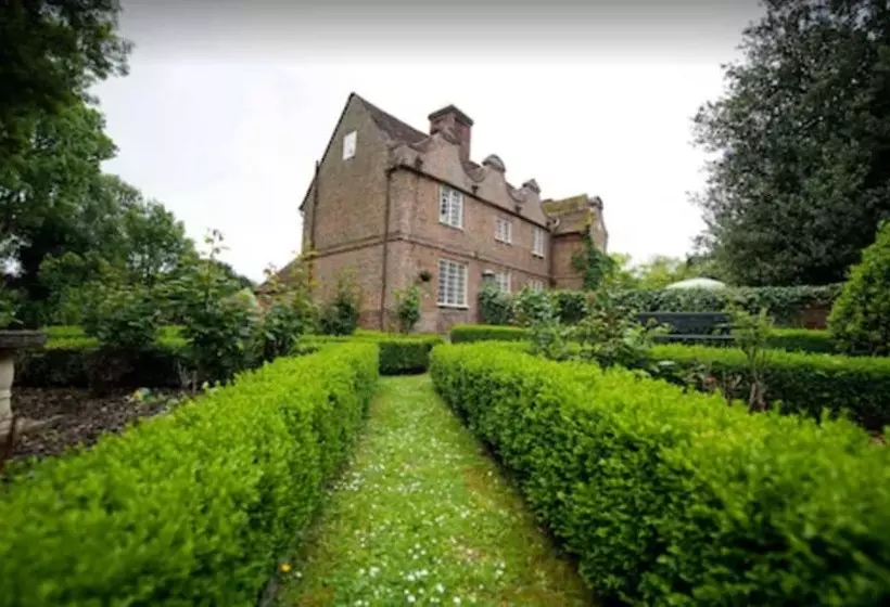 ホテル Howfield Manor