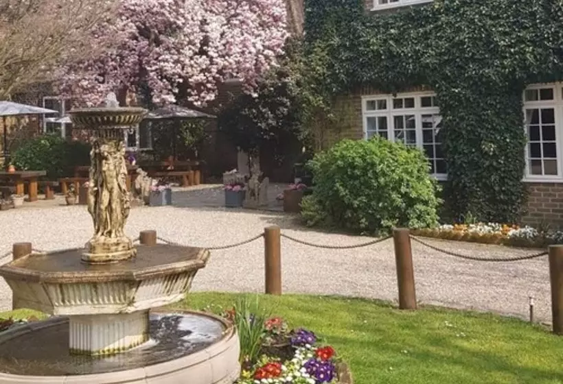 ホテル Howfield Manor