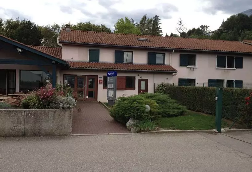 בית מלון כפרי Grenoble Sud Seyssins