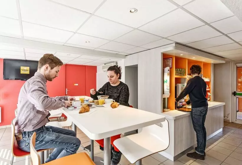 Otel Premiere Classe Besancon Ecole Valentin