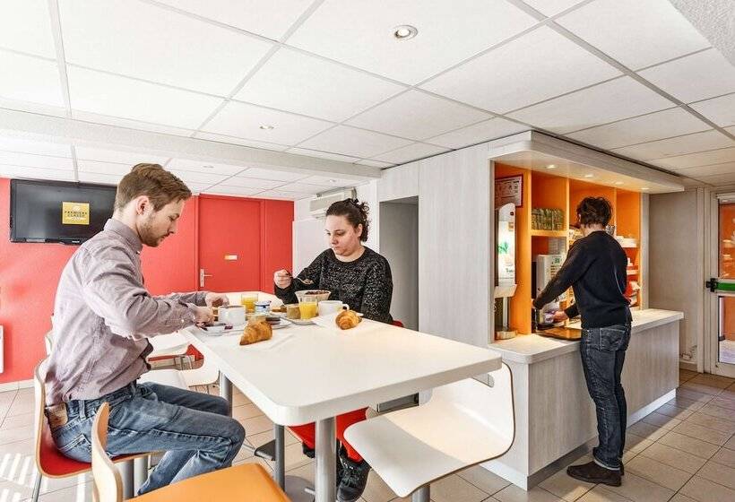 Отель Premiere Classe Bordeaux Nord  Lac