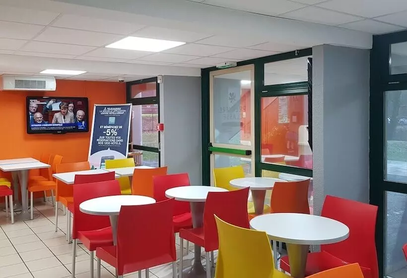 ホテル Premiere Classe Perigueux  Boulazac