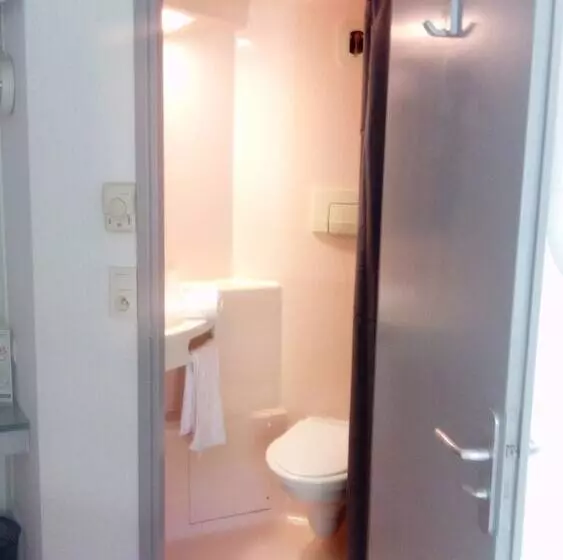 ホテル Premiere Classe Perigueux  Boulazac