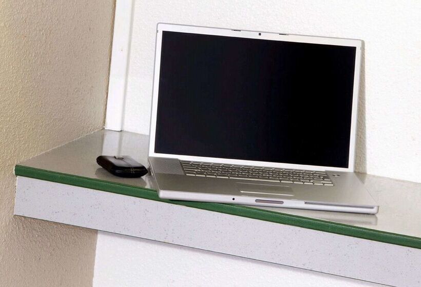 ホテル Premiere Classe Roanne Perreux