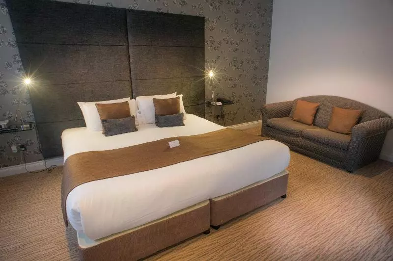 The Mount Country Manor Hotel & Golf Wolverhampton