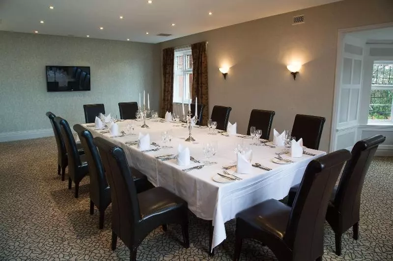 The Mount Country Manor Hotel & Golf Wolverhampton